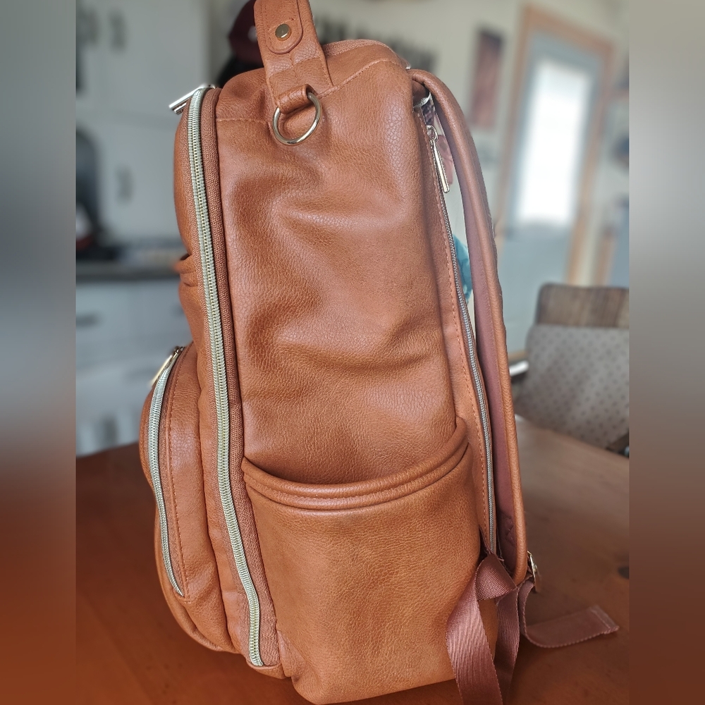 Itzy Ritzy Boss Plus - Picture 3 of 12